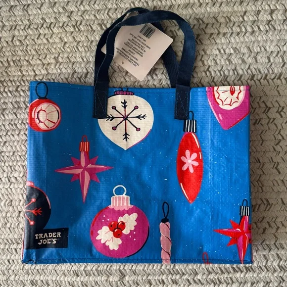 Trader Joe’s Holiday Reusable Gift Bag - Picture 2 of 4